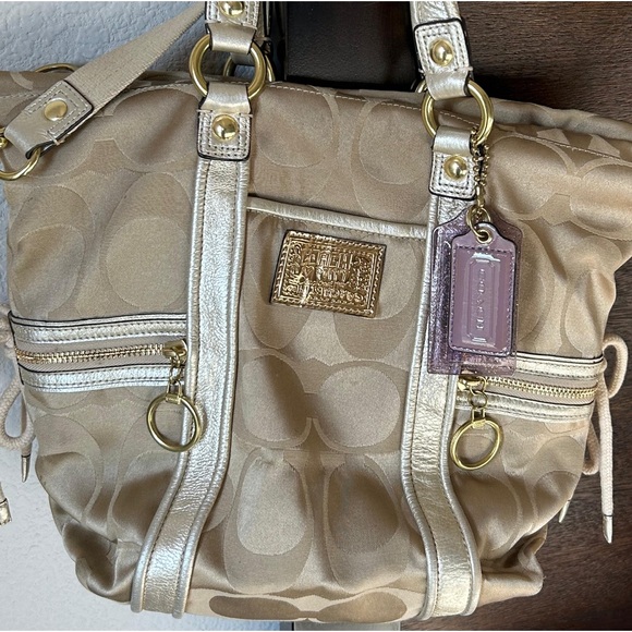 Coach Signature Poppy Spotlight Tote - Picture 3 of 5